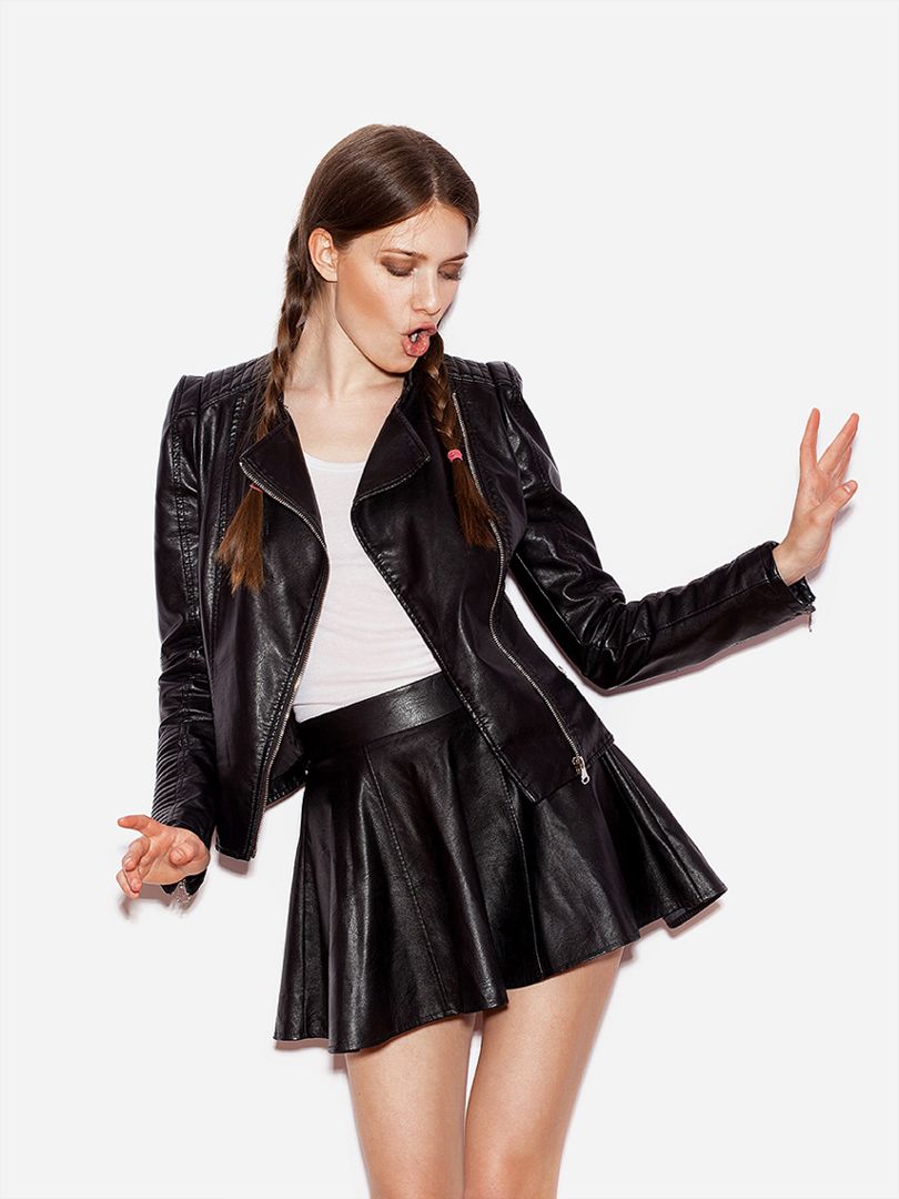 Women's leather set